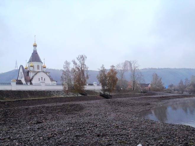 Lucky Club Hotel Image