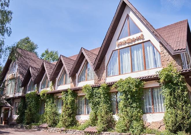 Manor by the lake