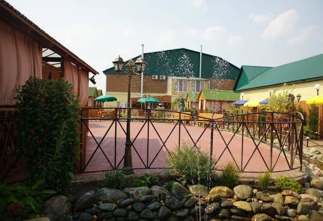 Restaurant and hotel complex chernysheva