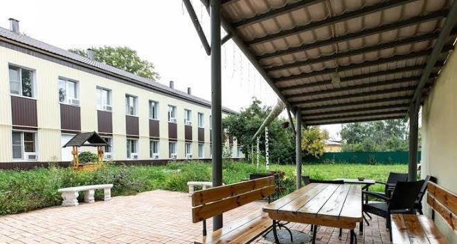 Hotel 1st Train Image