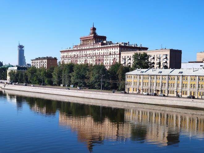 Gostevoy dom na kosmodamianskoy naberezhnoy