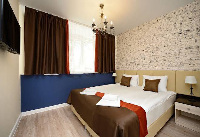 Hotel orange expo