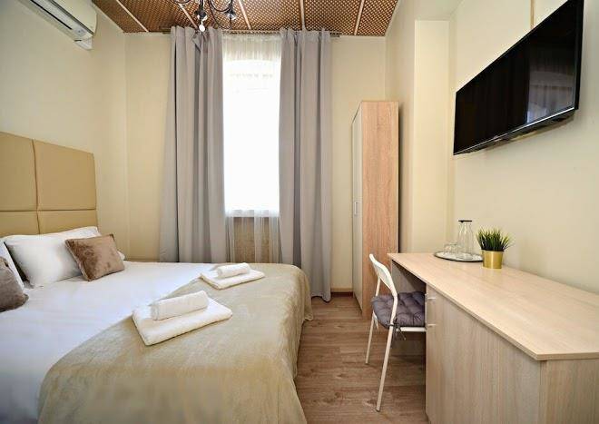 Otel' apel'sin na pushkinskoy ploshchadi