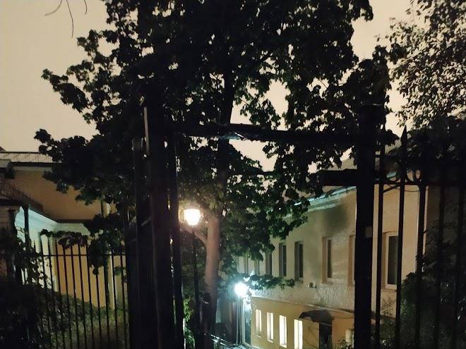 Otel' vizavi