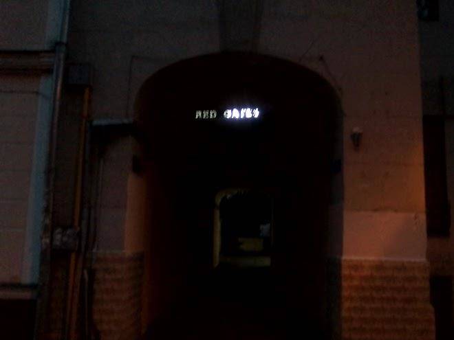 Red gates