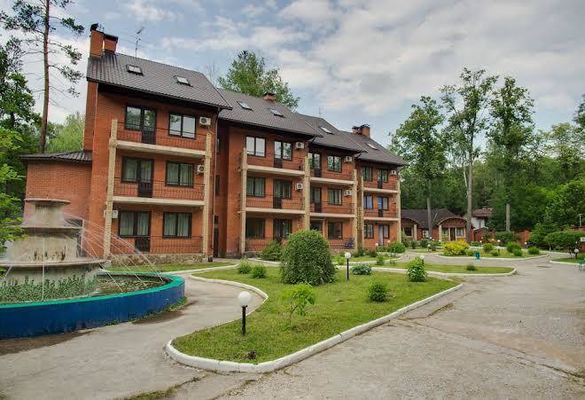 Solaris country club