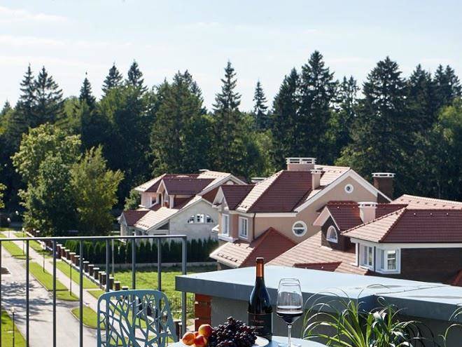 Velich country club