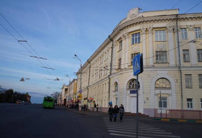Pyat' komnat