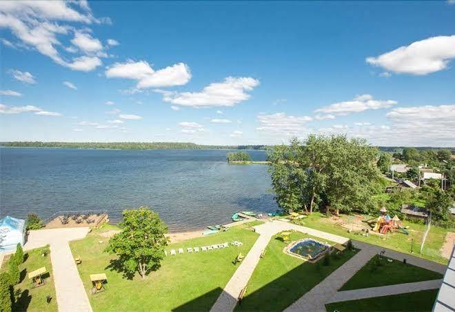 Valdayskiye zori gostinichno restorannyy kompleks