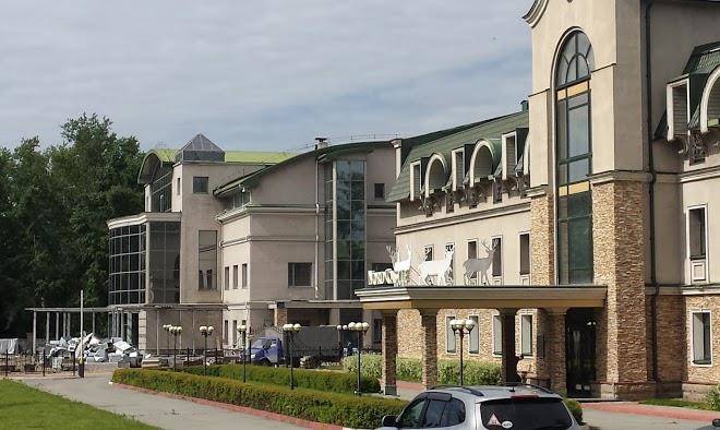 Oteli severnyy zamok