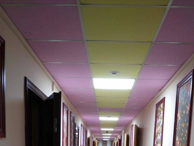 Hotel On Weaving Image