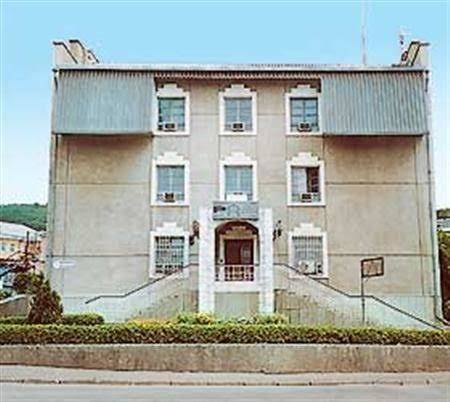 Pyramid hotel