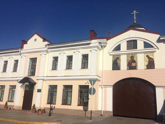 Strannopriimnyy dom svyato uspenskogo pskovo pecherskogo monastyrya