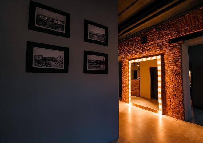 Capsule hotel barch