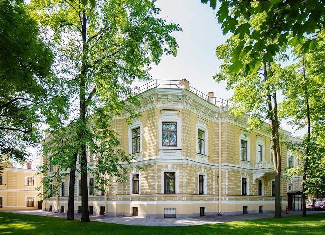 Gostinitsa osobnyak voyennogo ministra