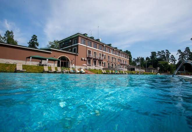 Prezident Otel' Image