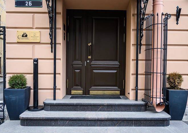 Statskij sovetnik hotel kustarnyy