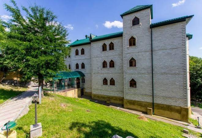 Gallery Palace Image