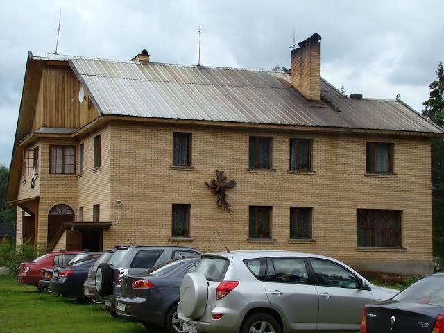 The recreation center yar