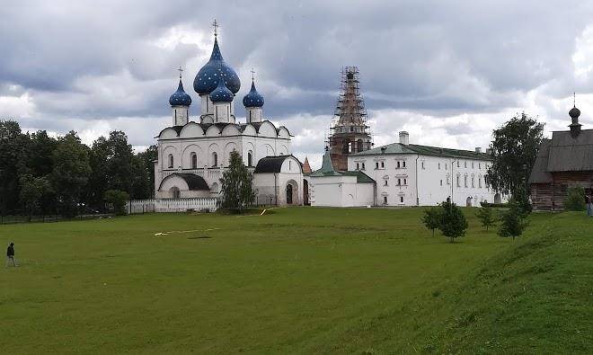 12 mesyatsev