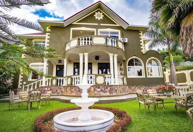 Amata n'ubuki boutique hotel & restaurant