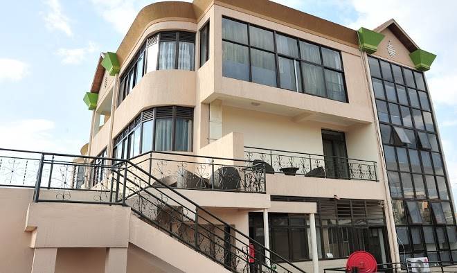 Five to five hotel