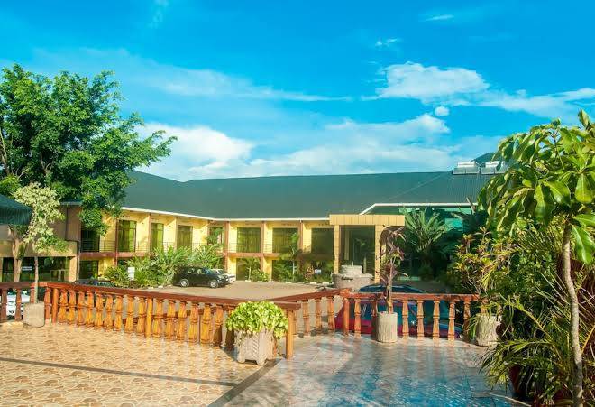 Hilltop hotel and country club