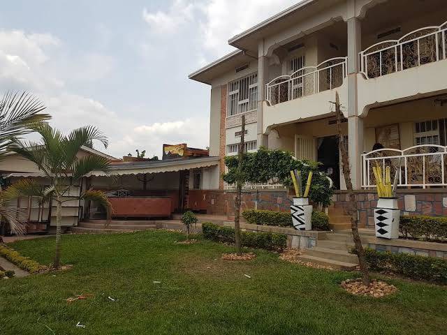 Mubwiza courts