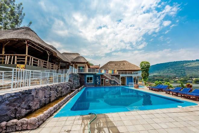 The kingfish beach hotel