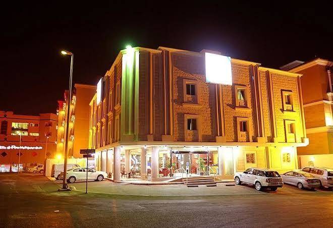 Blue sands plaza