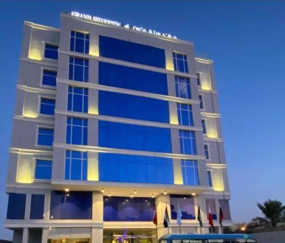 Grand Silverton Hotel Image