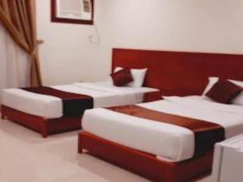 Iwan Al Andalusia Alajaweed Image