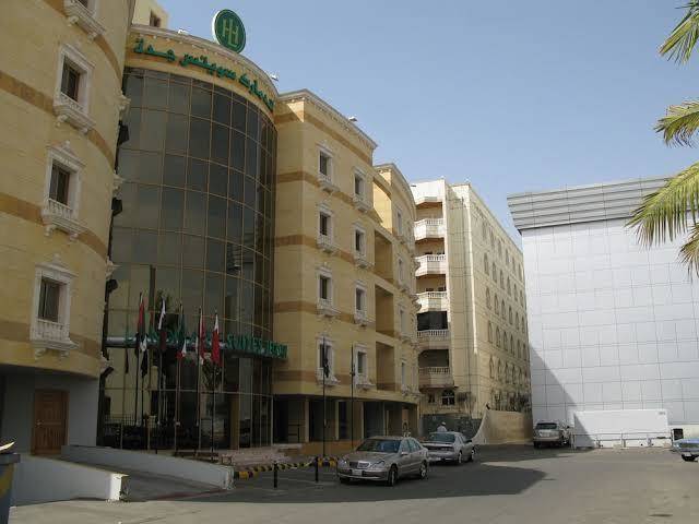 Landmark suites