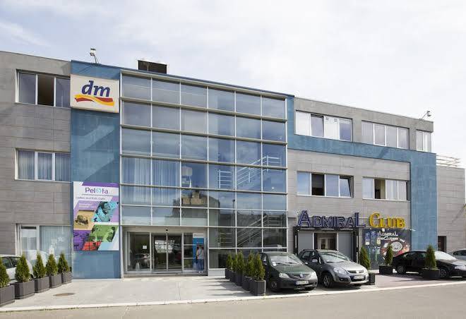 Admiral arena hotel