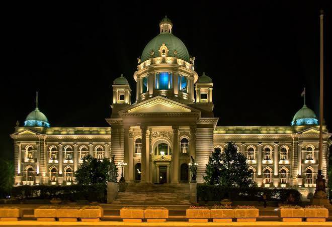Dominic smart luxury suites parliament