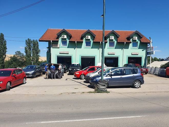 Auto servis i konaciste cristal