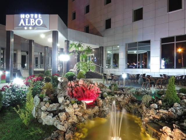 Hotel albo