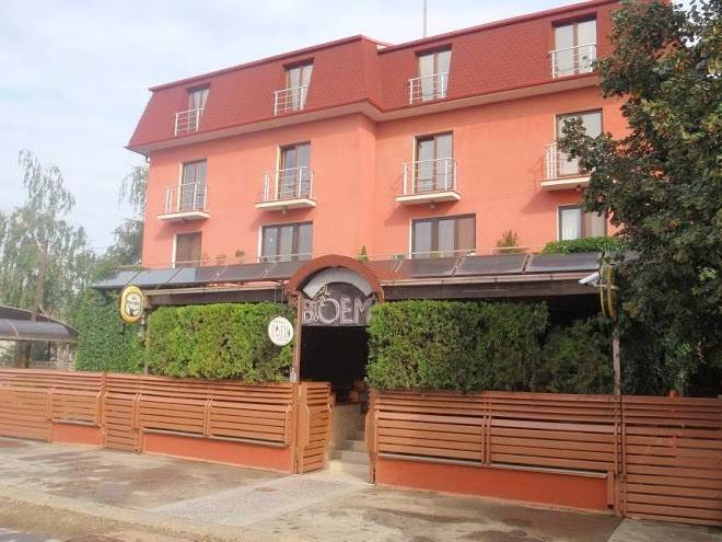 Hotel restoran boem