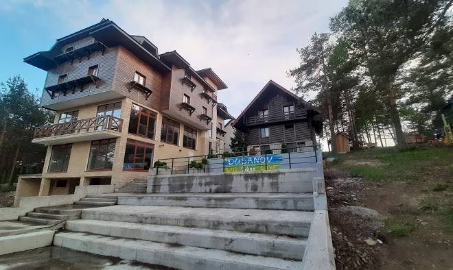 Dusanov div chee land