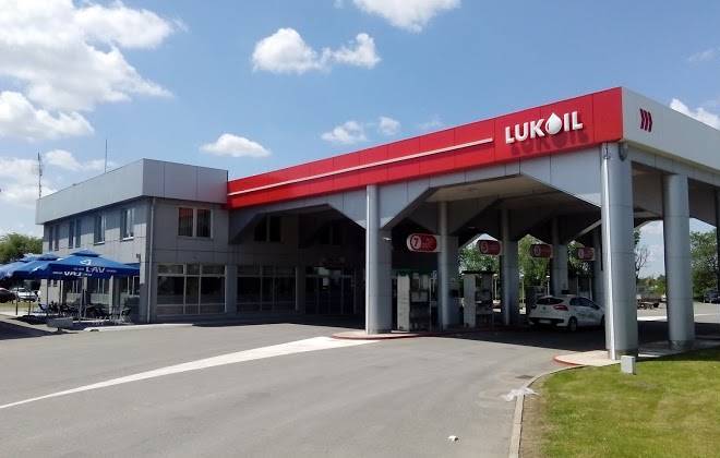 Aks petrol