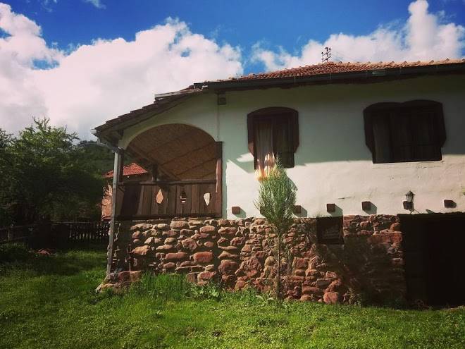 Ethno center topli do stara planina