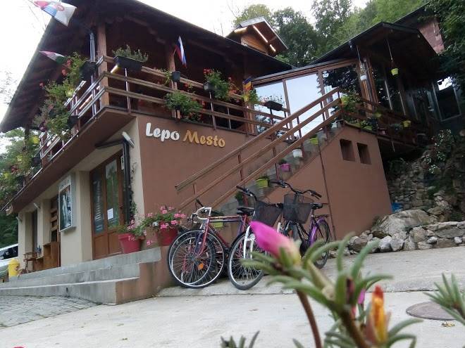 Motel lisine lepo mesto