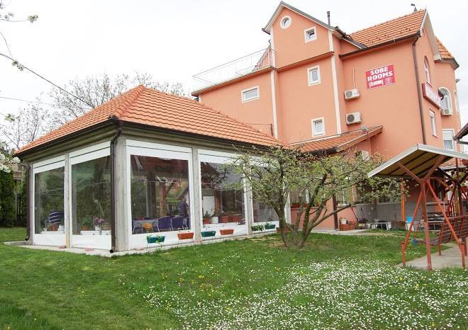 Prenociste restoran sunce novi sad