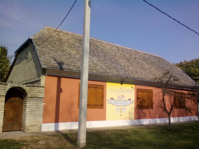 Vinska kuca acanski