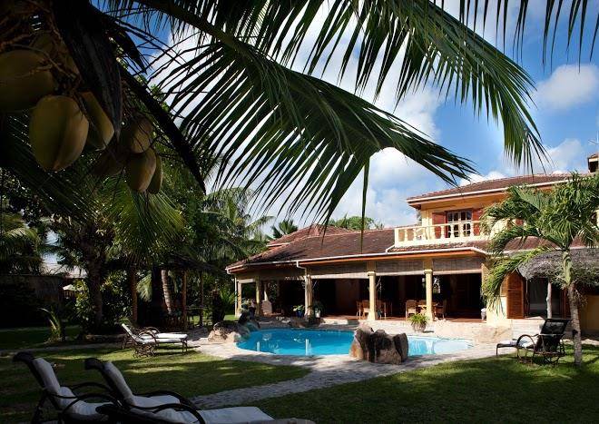 Castello Beach Hotel Image