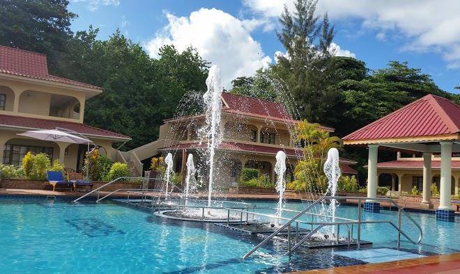 Oasis hotel restaurant & spa