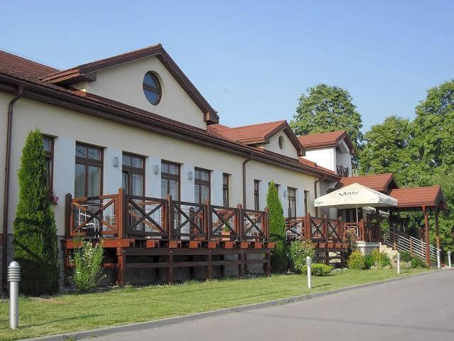 Red deer hotel & restaurant