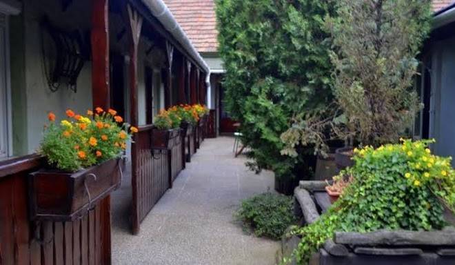 Cafe restaurant slimacka