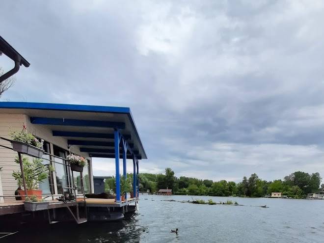 Hausboat zivot na vode