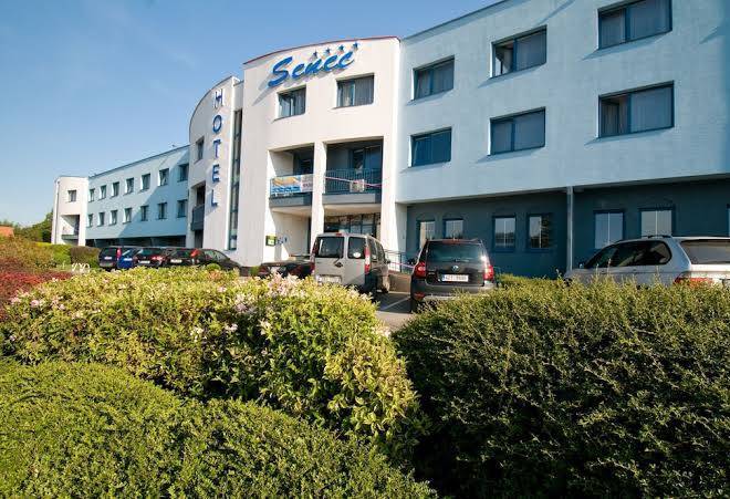 Hotel senec